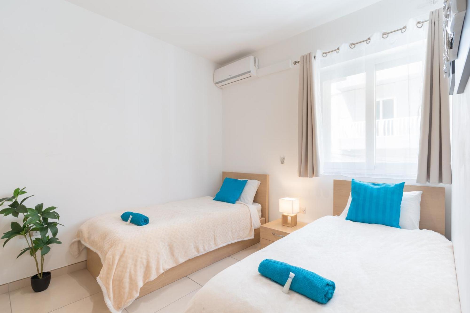 2 Bedroom In Central St Julians Prime Location In Paceville Apt 3 By Vaganza St. Julian's Exteriör bild